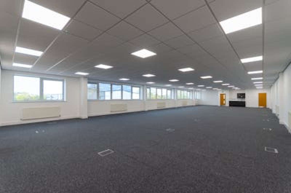 Industrial Unit in Fareham - photo 2