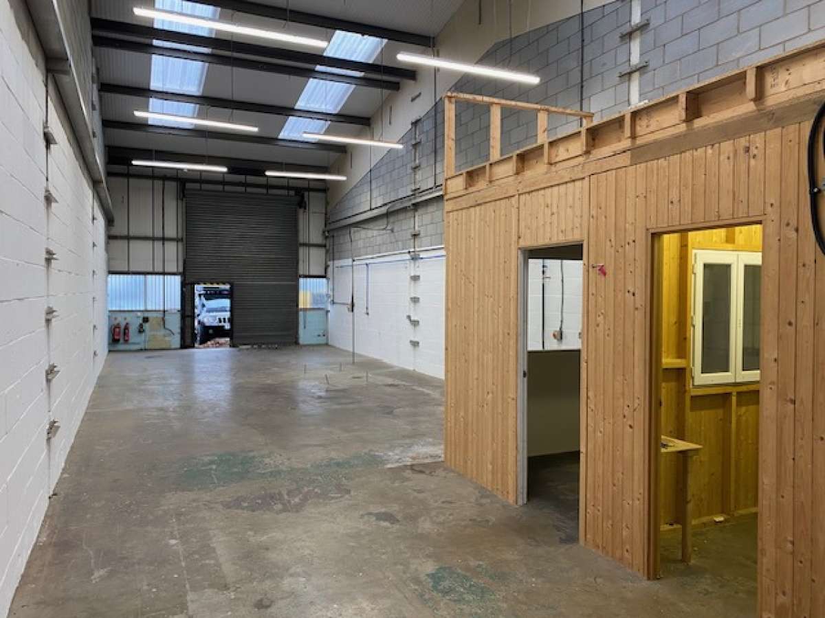 Industrial Unit in Huntingdon - photo 3