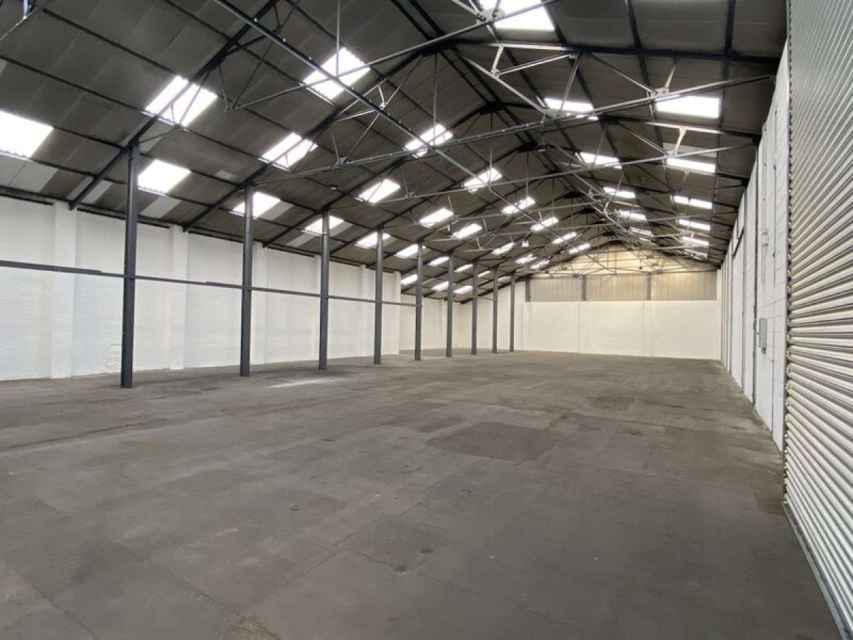 Industrial Unit in Wolverhampton - photo 2