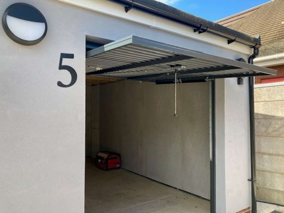 Industrial Unit in Fleet - photo 2