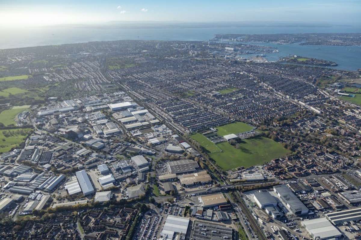 Industrial Unit in Portsmouth - photo 4