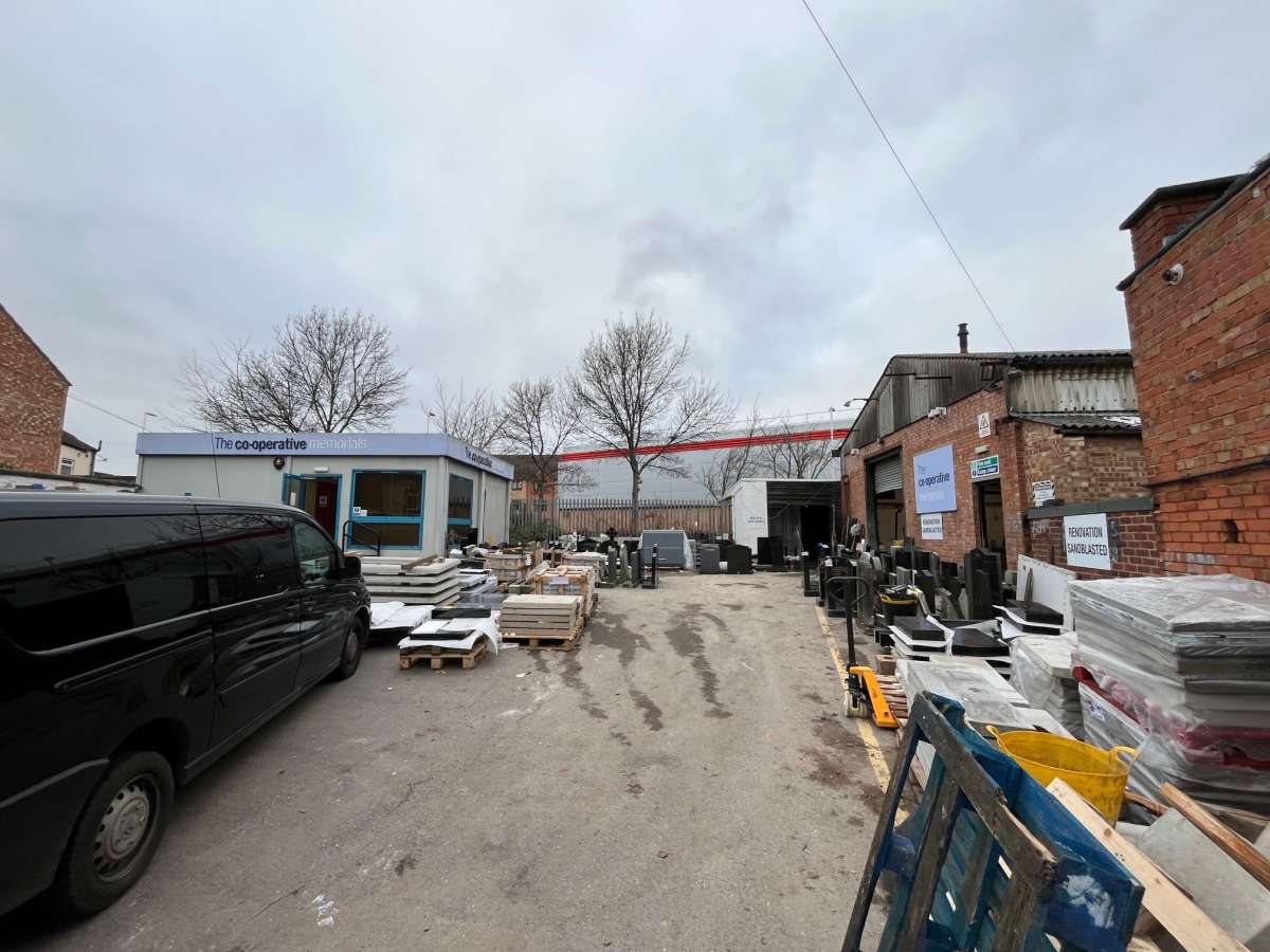 Industrial Unit in Loughborough - photo 4