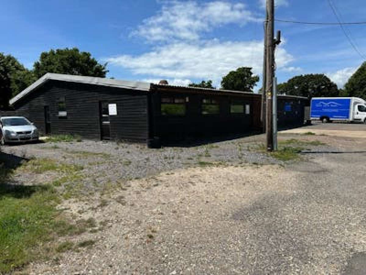 Industrial Unit in Chichester - photo 2