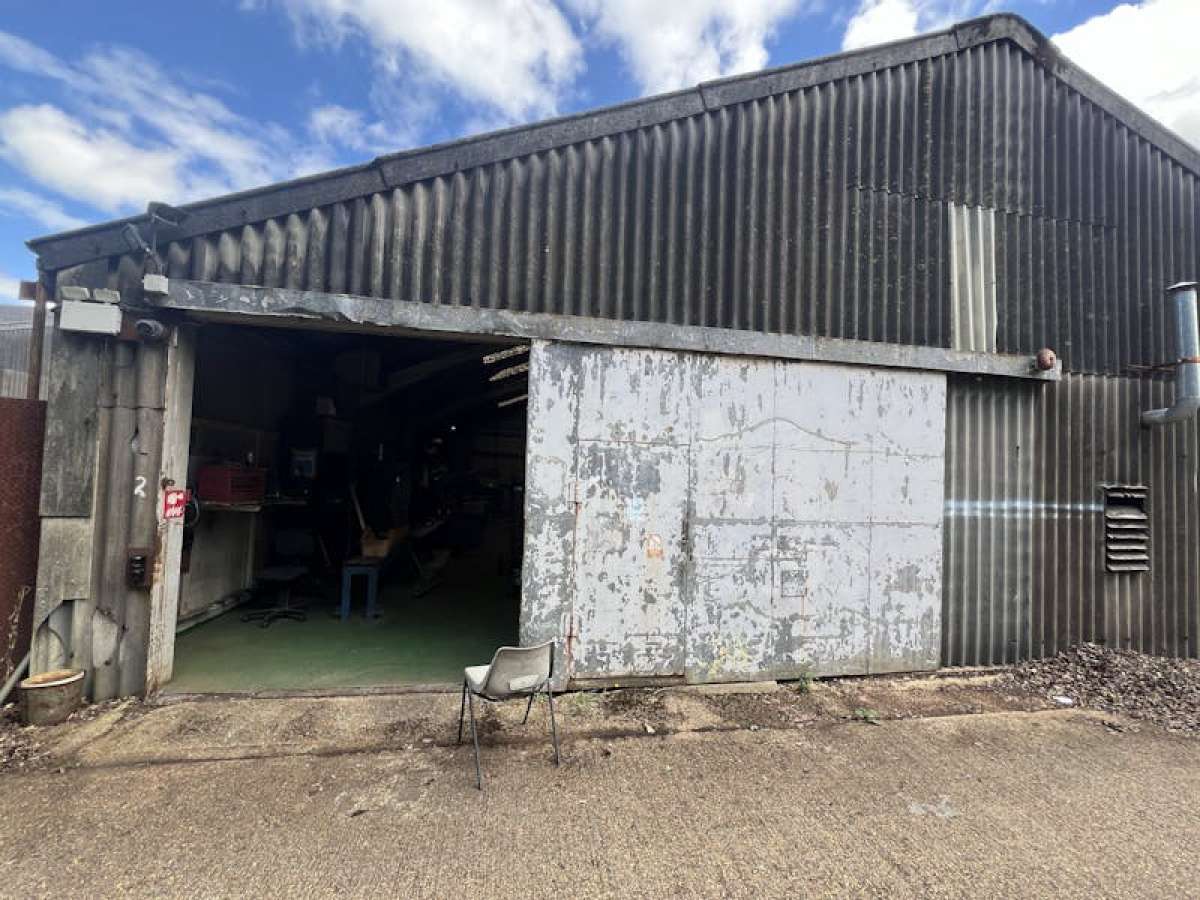 Industrial Unit in Southampton - photo 3