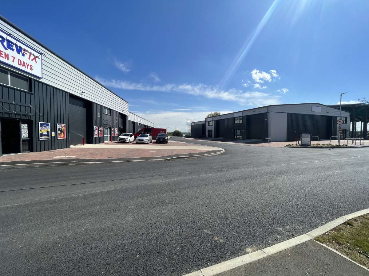 Industrial Unit in Huntingdon - photo 2