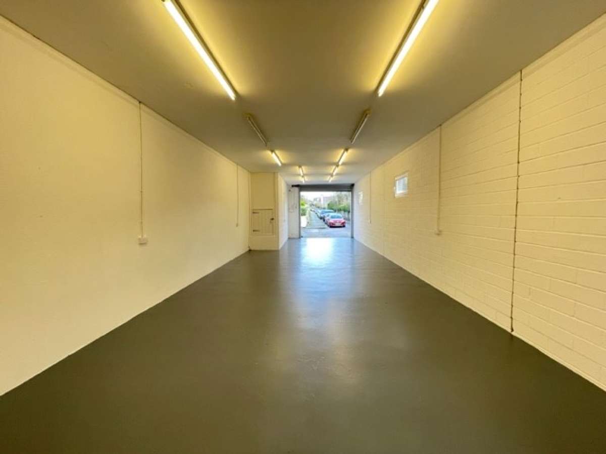 Industrial Unit in Plymouth - photo 4