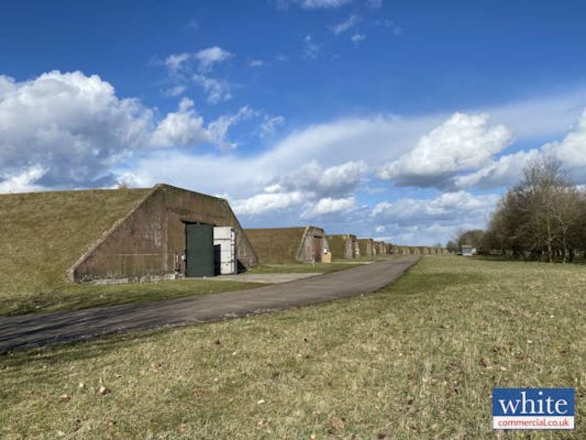 Industrial Unit in Bicester - photo 4