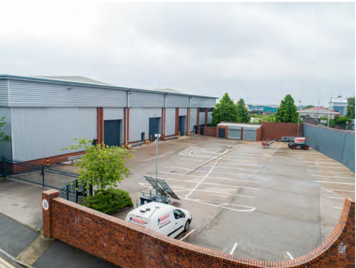 Industrial Unit in Wolverhampton - photo 3