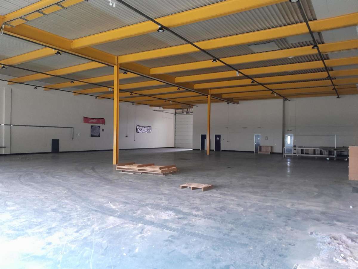 Industrial Unit in Peterborough - photo 2