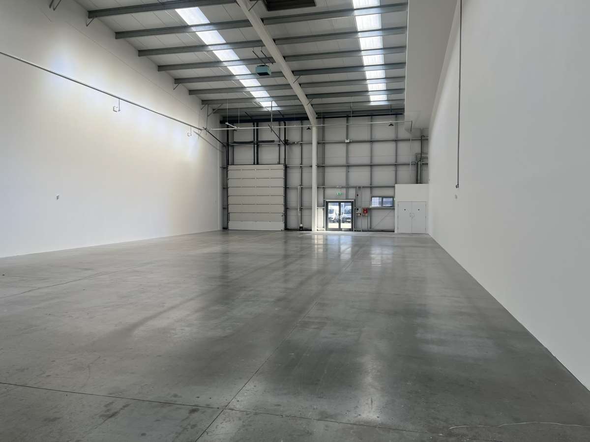 Industrial Unit in Southampton - photo 2