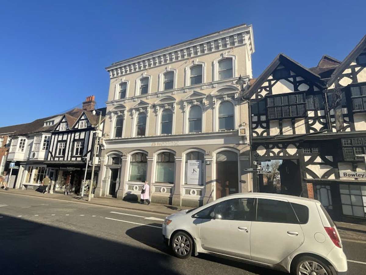 Retail/Shop in Farnham - photo 2