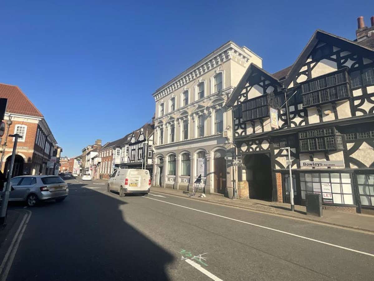 Retail/Shop in Farnham - photo 3