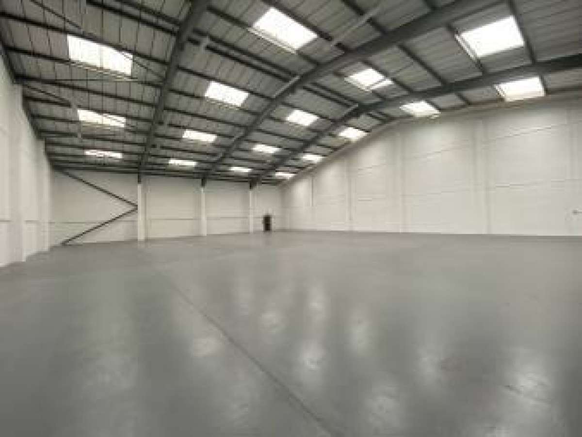 Industrial Unit in Leeds - photo 2
