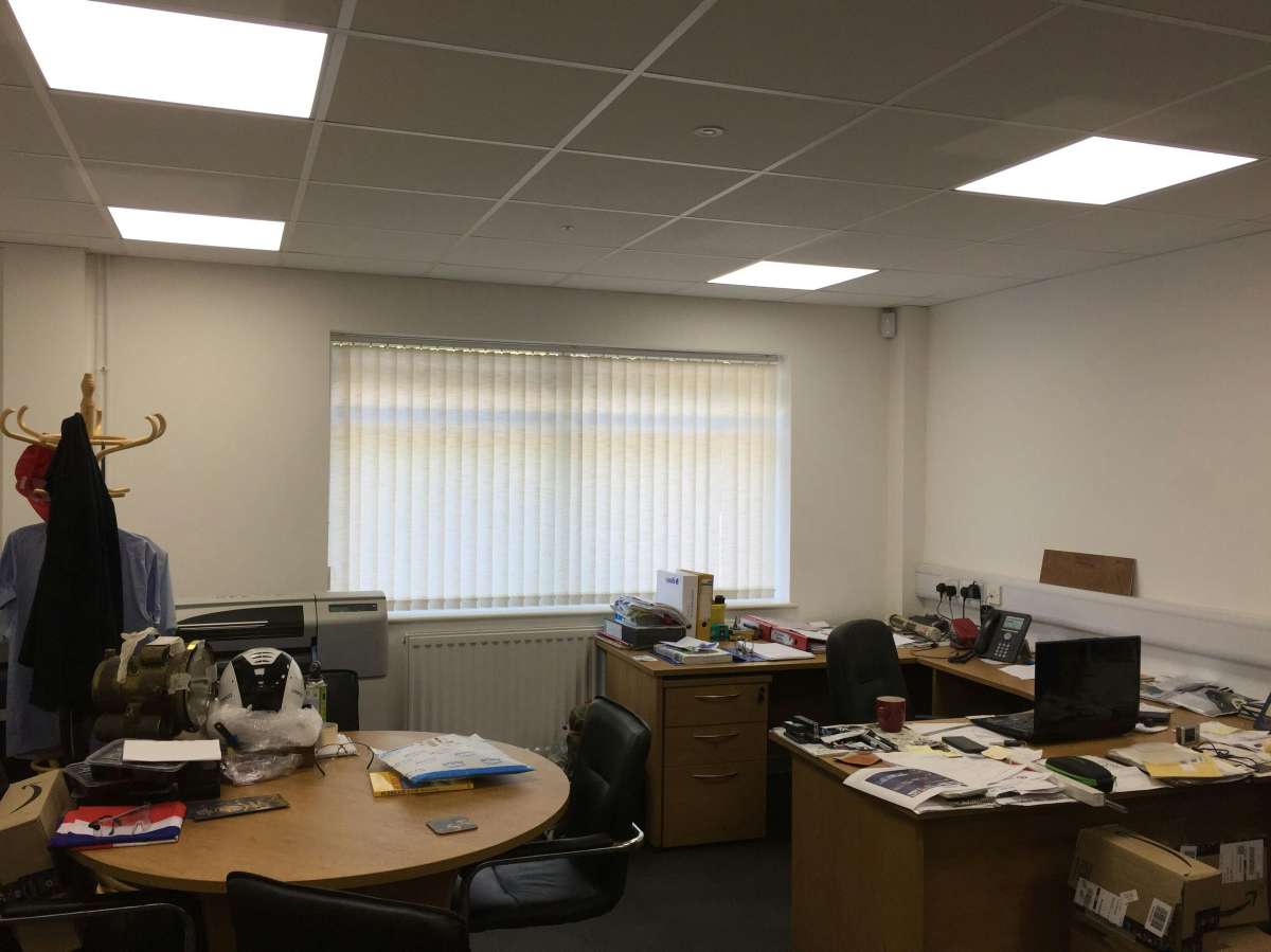 Industrial Unit in Havant - photo 4