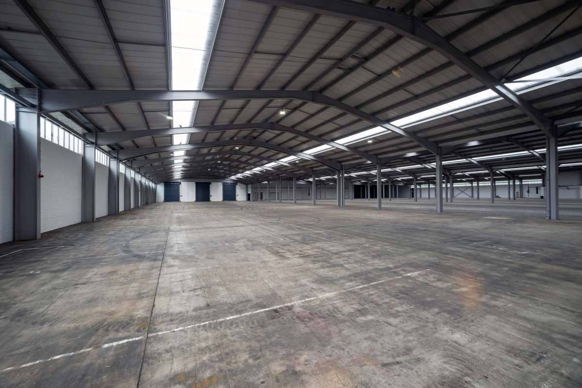 Industrial Unit in Croydon - photo 2