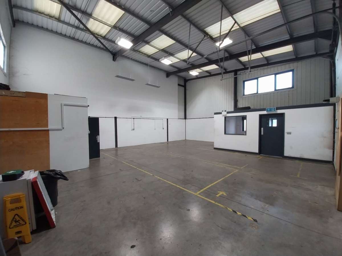 Industrial Unit in Lancing - photo 2