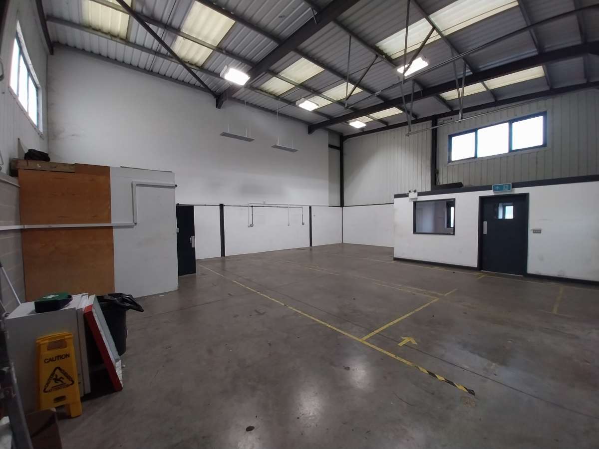 Industrial Unit in Lancing - photo 3