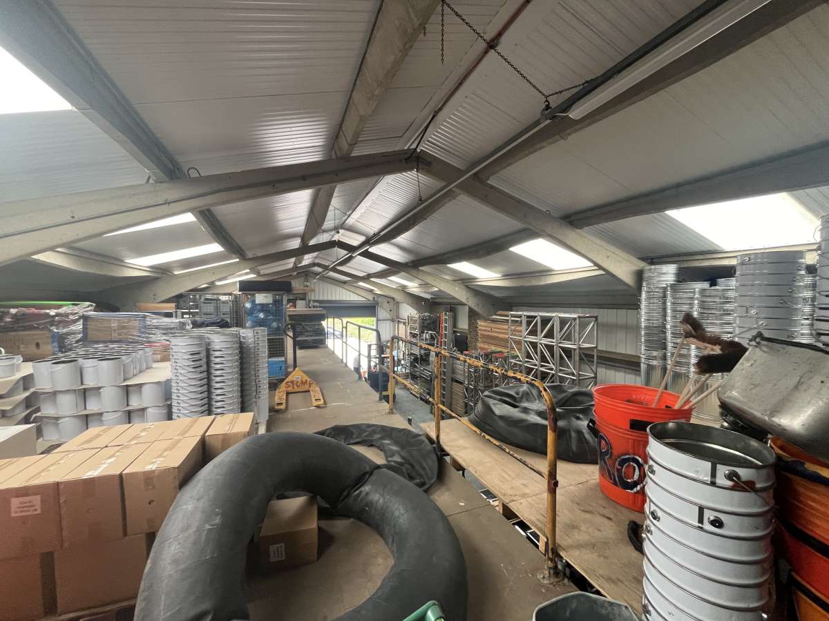 Industrial Unit in Haywards Heath - photo 4