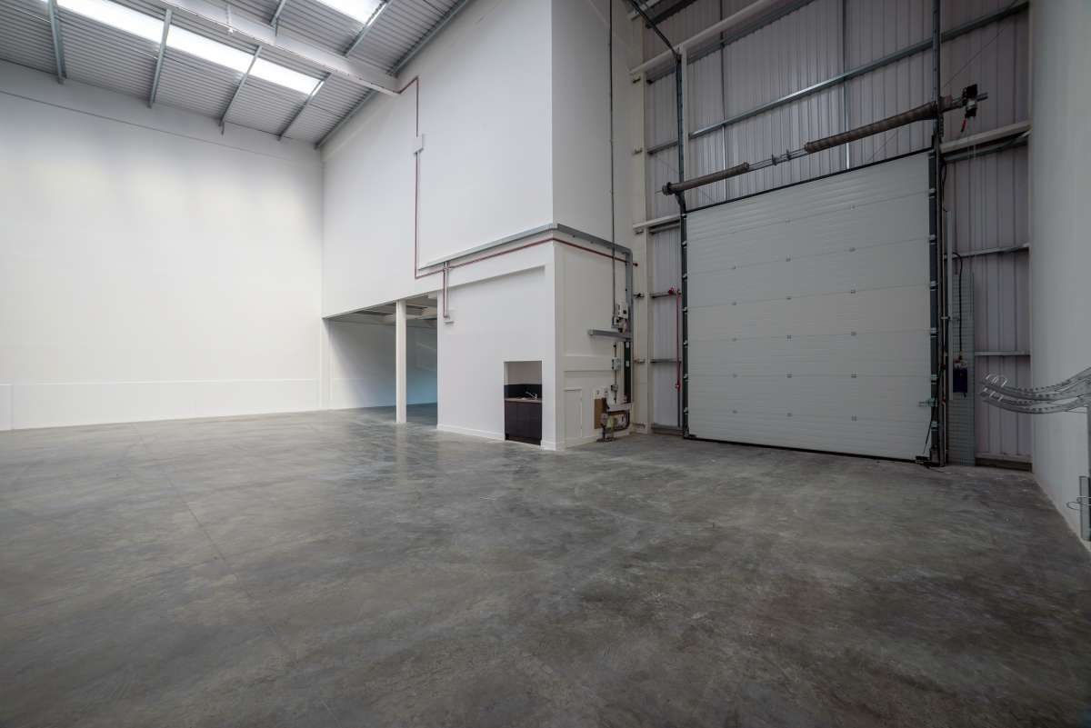 Industrial Unit in Redhill - photo 4