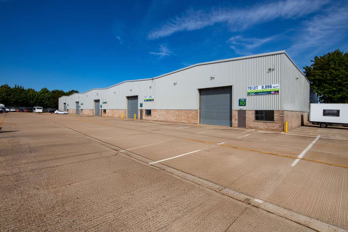 Industrial Unit in Crawley - photo 4
