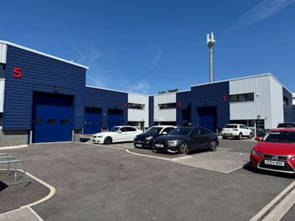 Industrial Unit in Romsey - photo 3