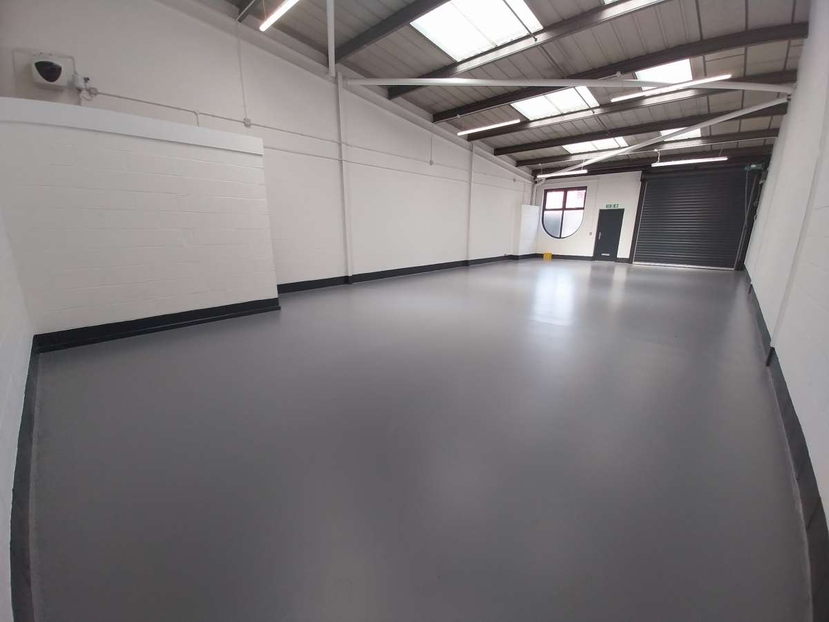 Industrial Unit in London - photo 3