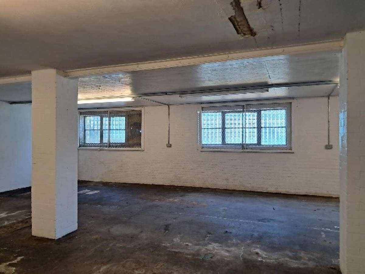 Industrial Unit in Chessington - photo 3