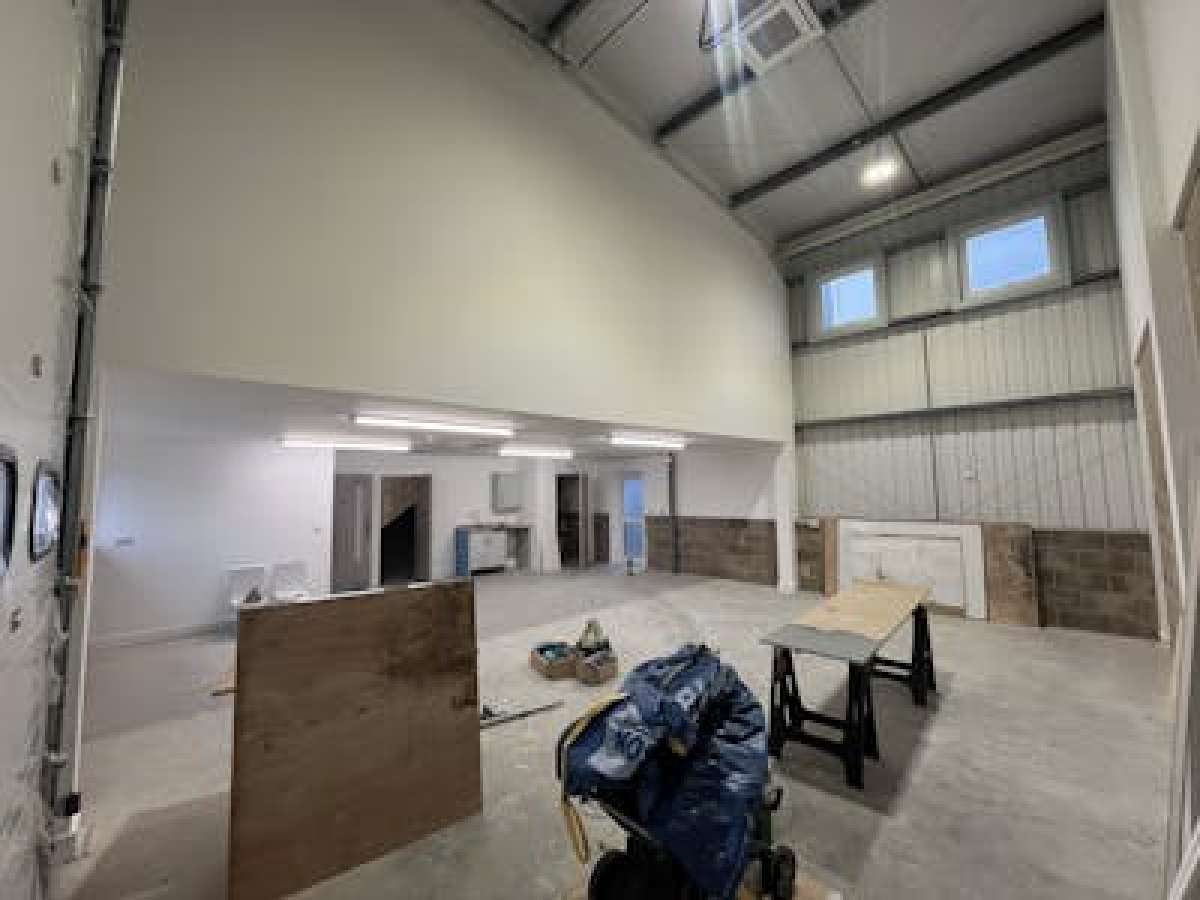 Industrial Unit in Romsey - photo 4