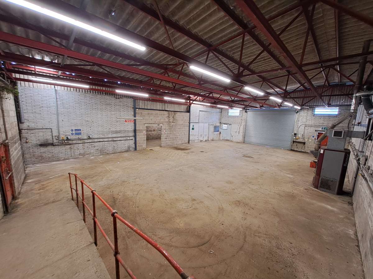 Industrial Unit in Plymouth - photo 3