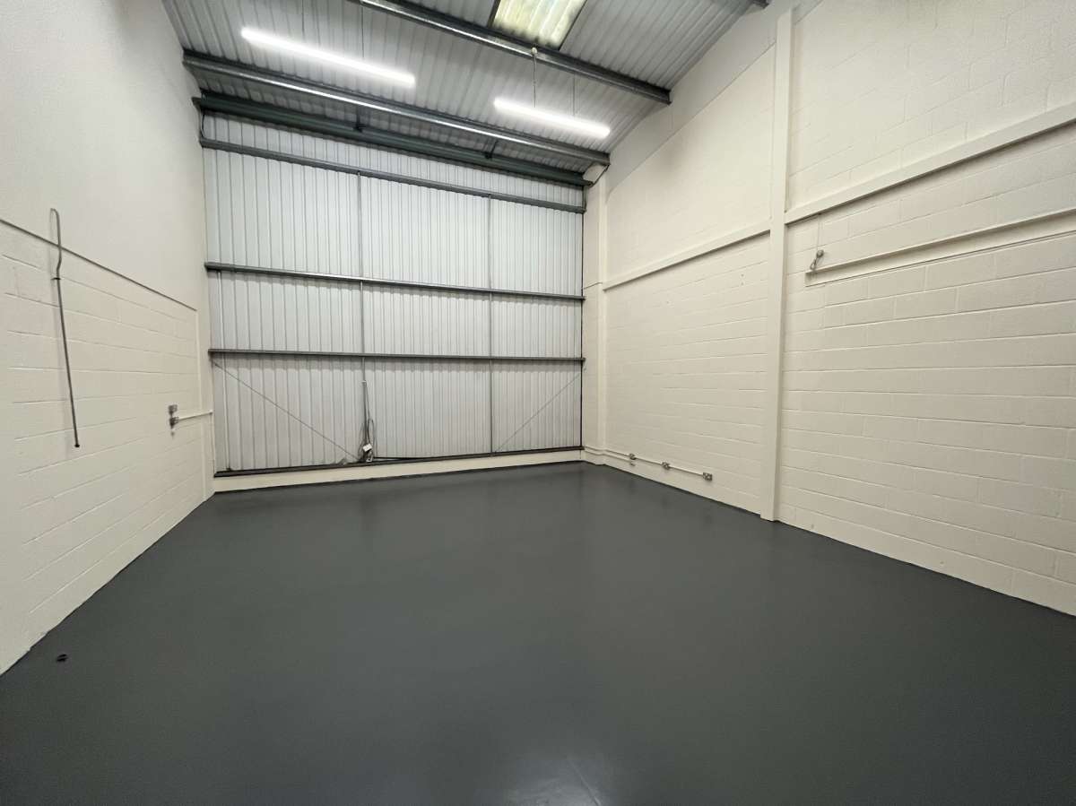 Industrial Unit in Chandlers Ford - photo 4