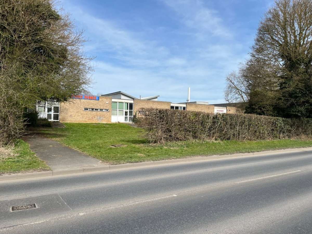 Industrial Unit in Sudbury - photo 3