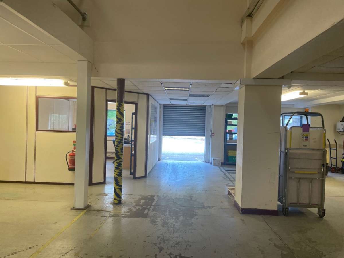 Industrial Unit in Westbury - photo 3