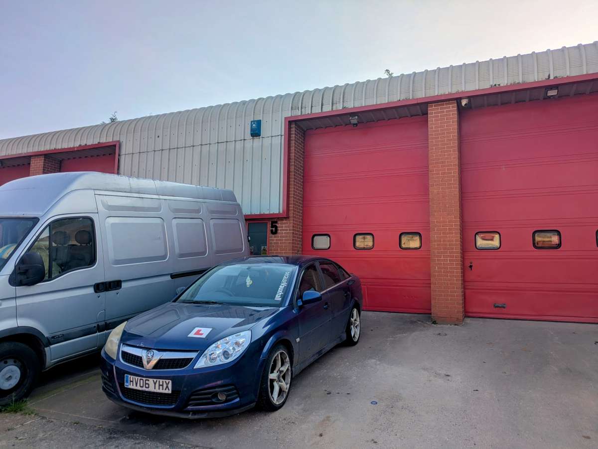 Industrial Unit in Exeter - photo 3