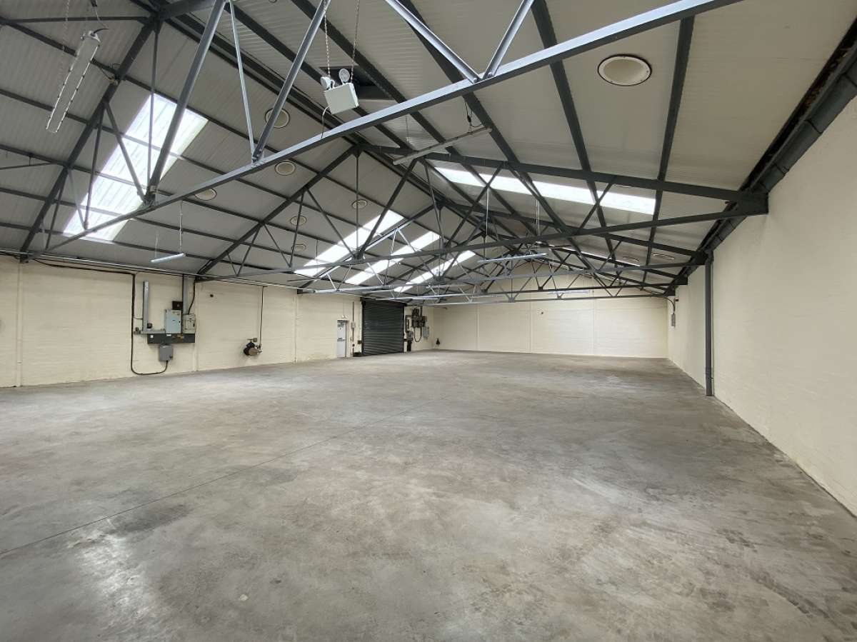 Industrial Unit in Tipton - photo 2