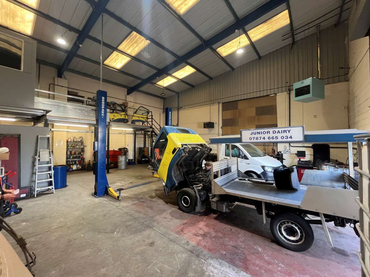 Industrial Unit in Leicester - photo 2