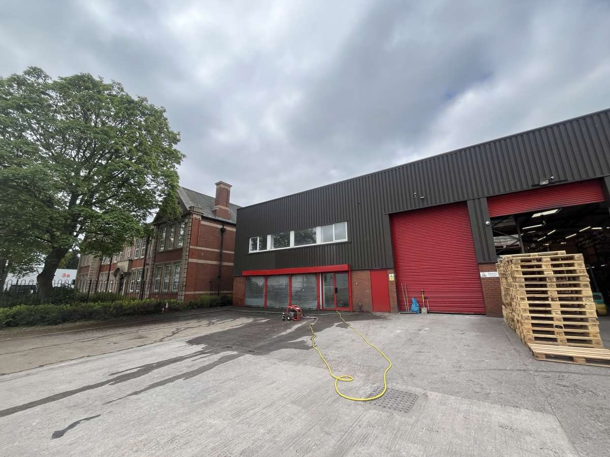 Industrial Unit in Leeds - photo 4