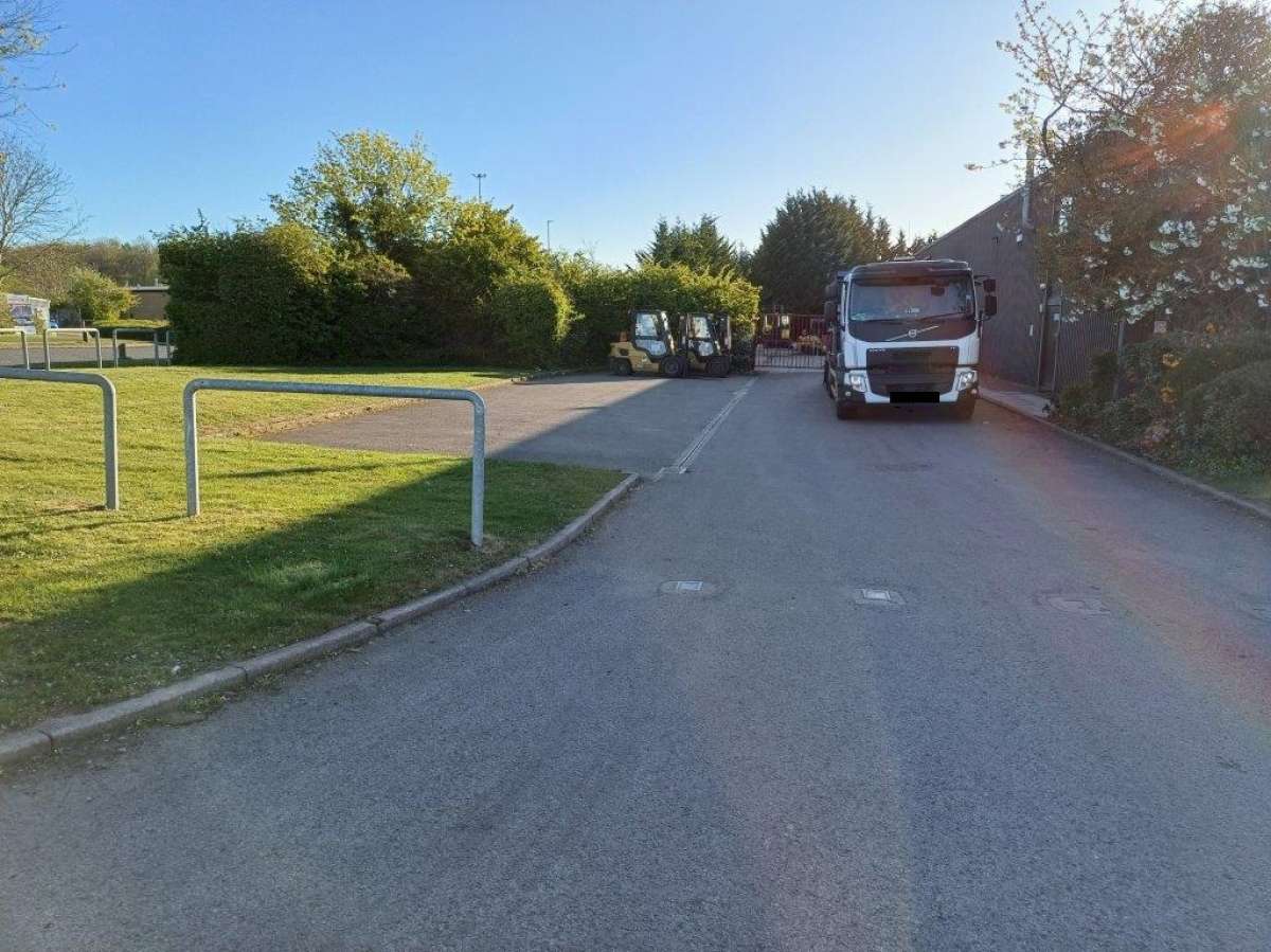 Industrial Unit in Corby - photo 4