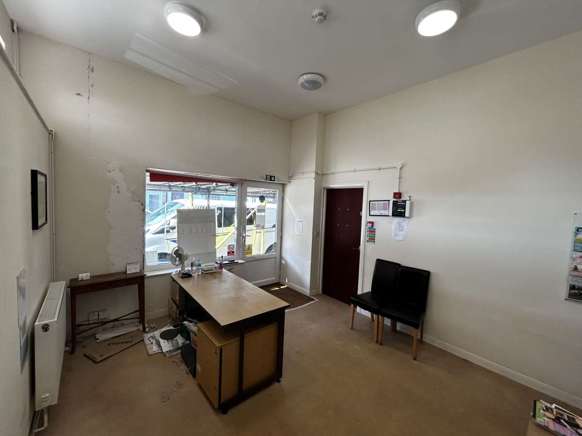 Industrial Unit in Deal - photo 3