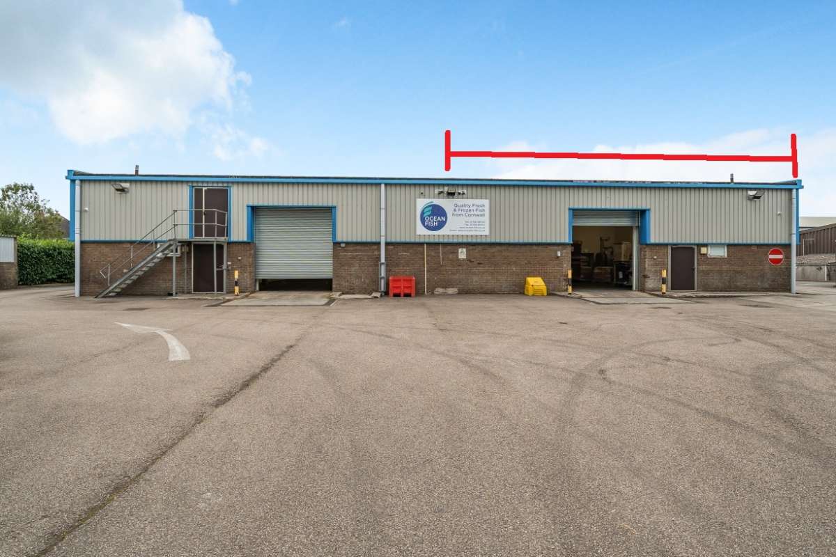 Industrial Unit in St Austell - photo 2