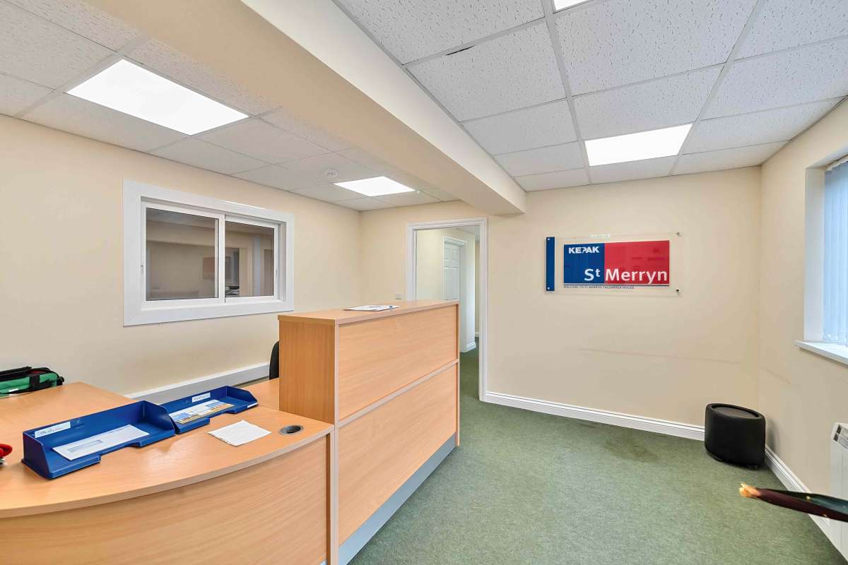 Industrial Unit in St Austell - photo 4