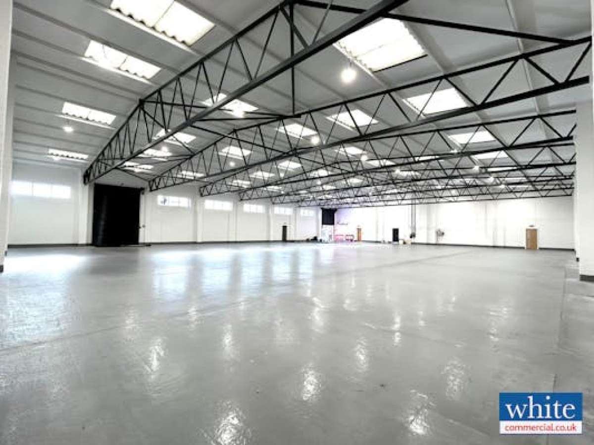 Industrial Unit in Bicester - photo 3