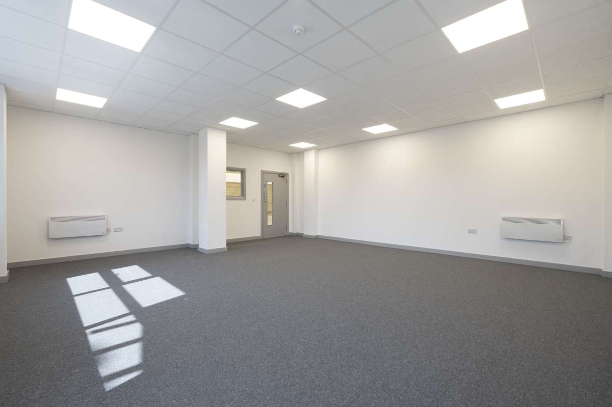 Industrial Unit in Portsmouth - photo 4