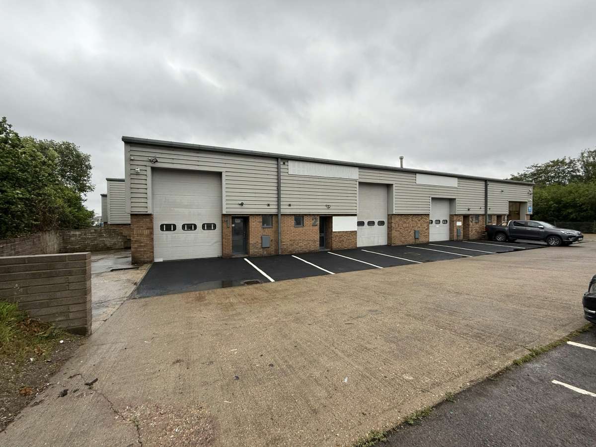Industrial Unit in Southampton - photo 2