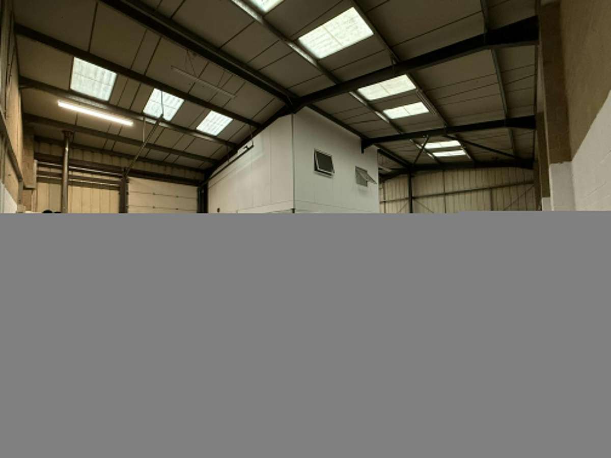 Industrial Unit in Southampton - photo 4