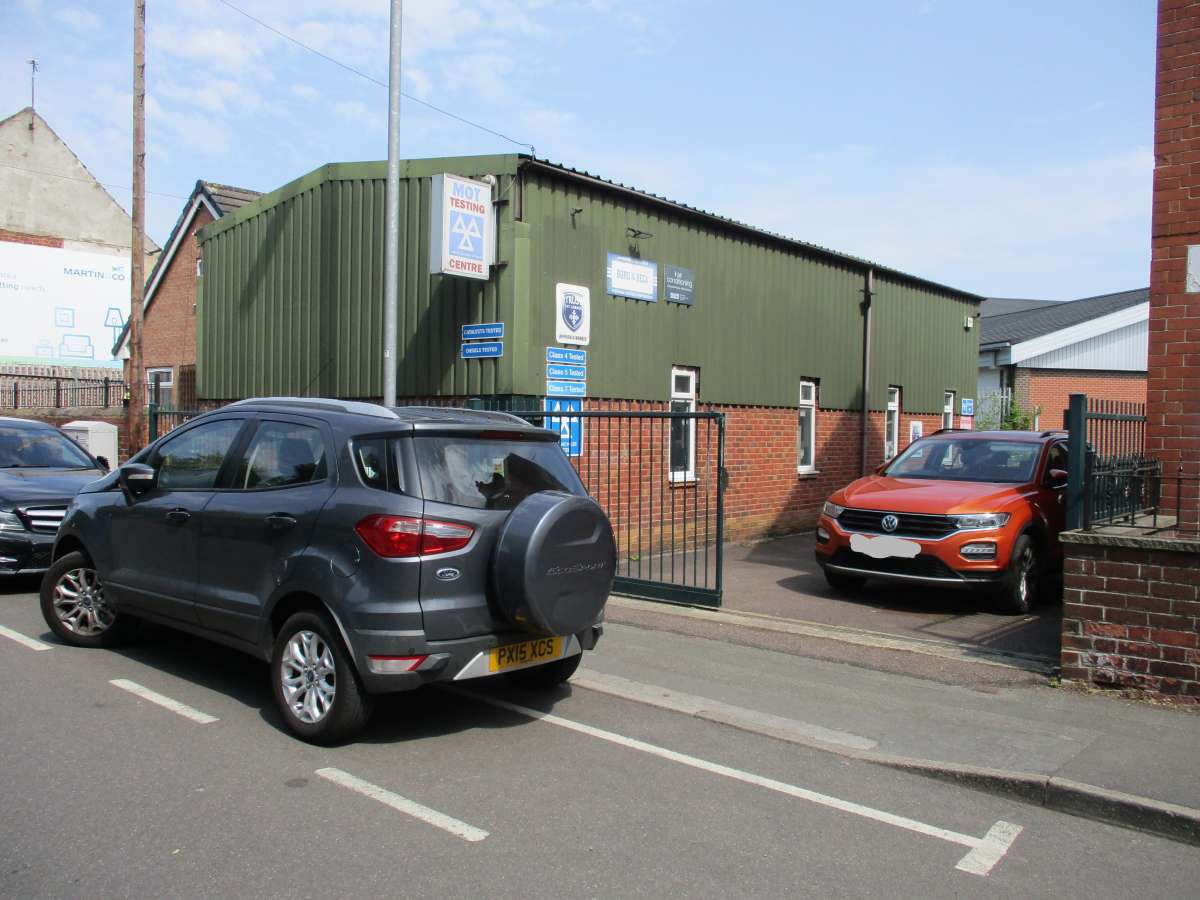 Industrial Unit in Worksop - photo 2
