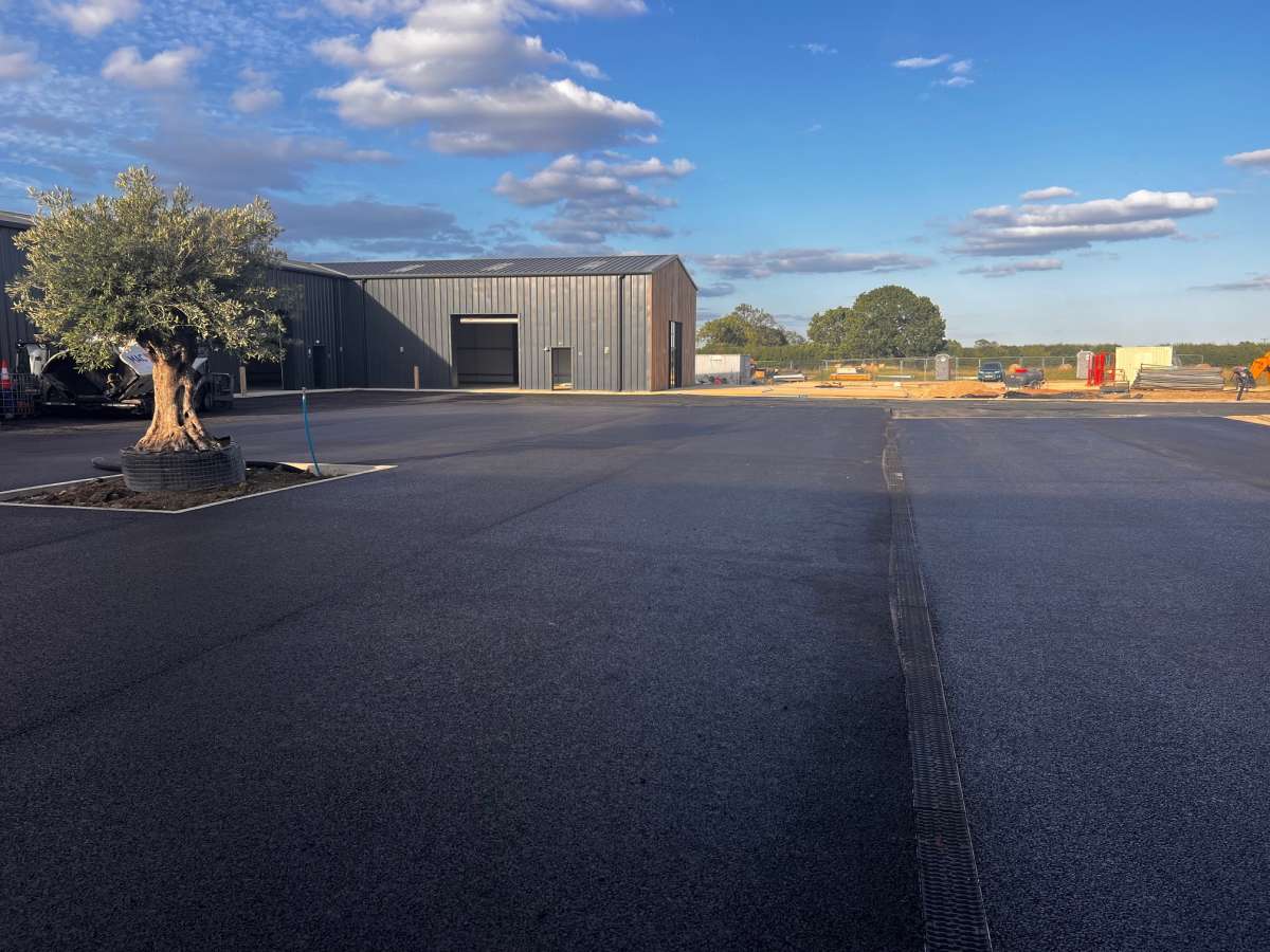 Industrial Unit in Market Harborough - photo 2