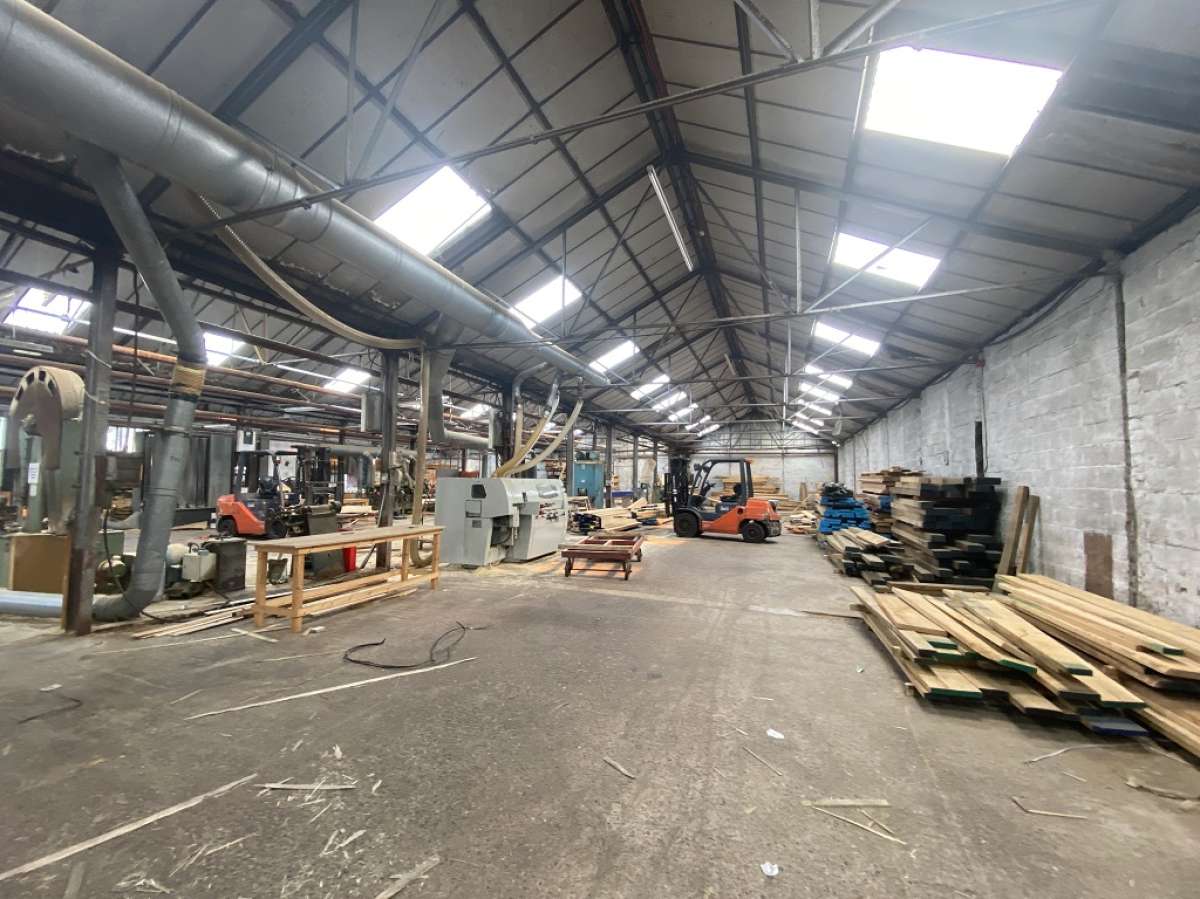 Industrial Unit in Dudley - photo 3