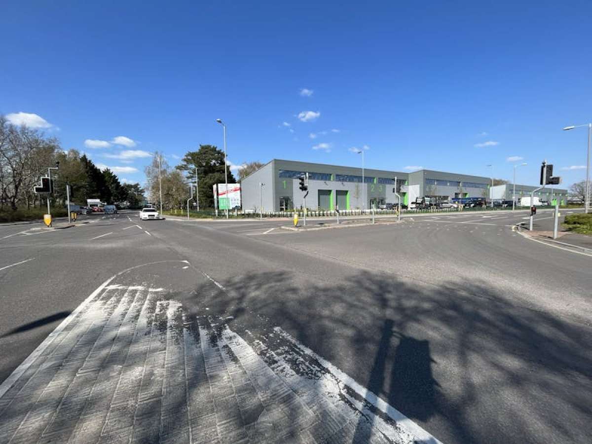 Industrial Unit in Wimborne - photo 3