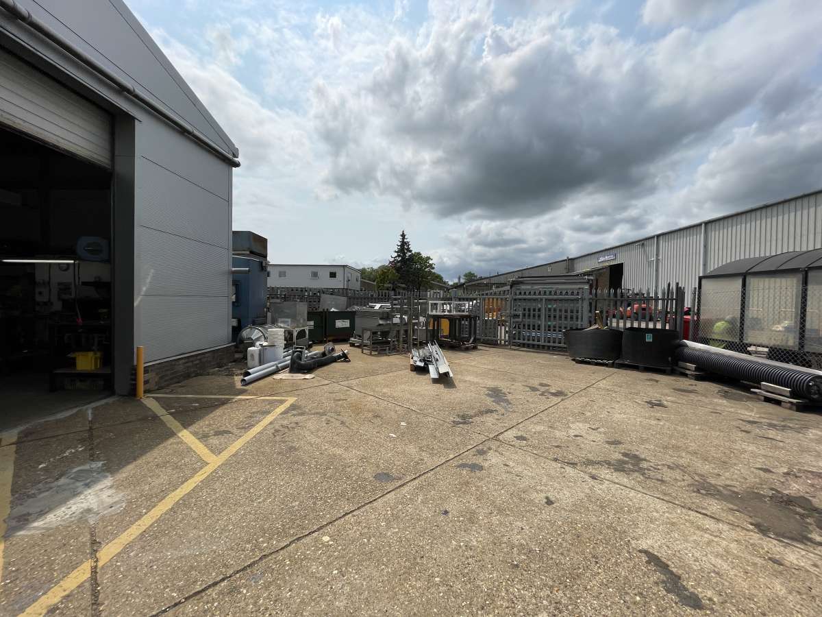 Industrial Unit in Bury St Edmunds - photo 2