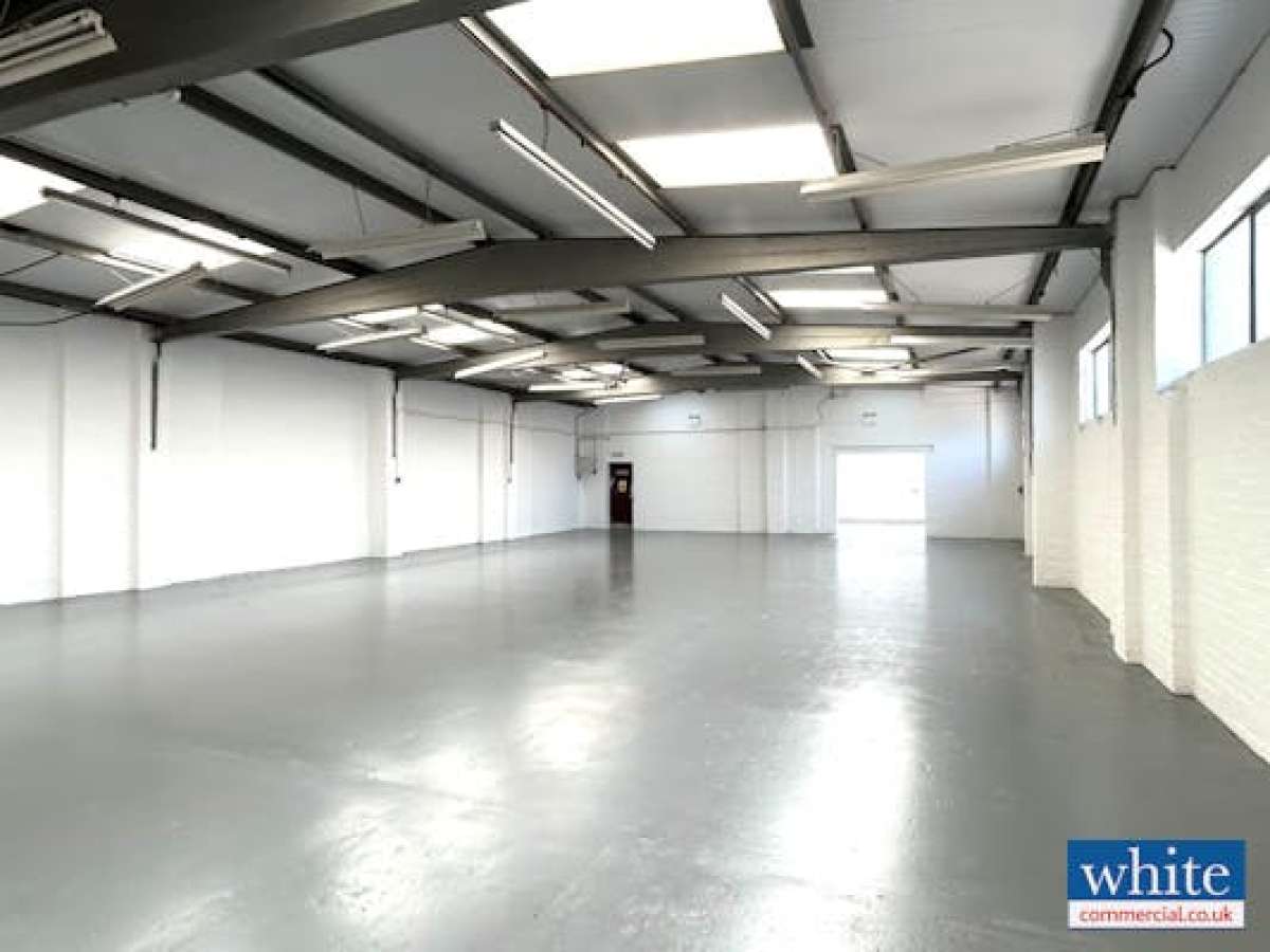 Industrial Unit in Bicester - photo 2